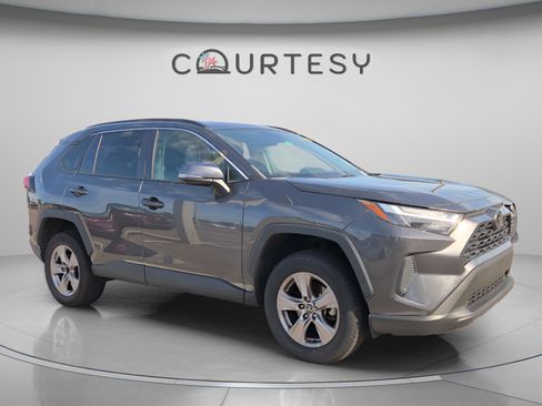 Used 2023 Toyota RAV4 XLE image 3