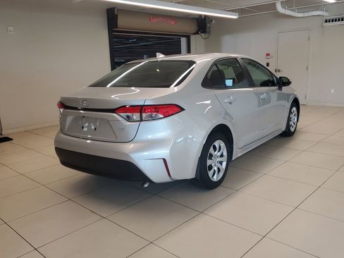 Used 2024 Toyota Corolla LE image 7