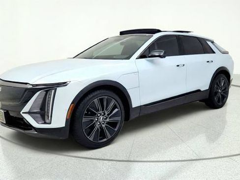 Used 2024 Cadillac Lyriq Sport w/ Nappa Leather Package AWD/4WD image 4
