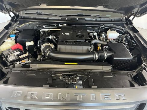 Used 2022 Nissan Frontier S RWD image 9