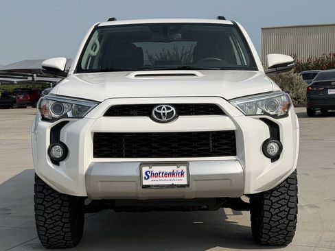 Used 2018 Toyota 4Runner TRD Off-Road Premium AWD/4WD image 7