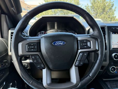 Used 2019 Ford Expedition XLT w/ Equipment Group 202A AWD/4WD image 31