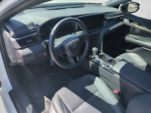 Used 2025 Toyota Camry XSE FWD image 10