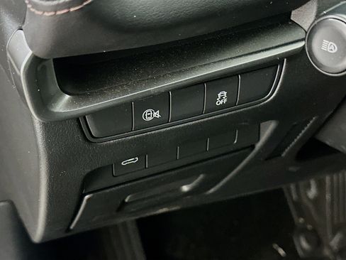 Used 2024 MAZDA MAZDA3 s image 17