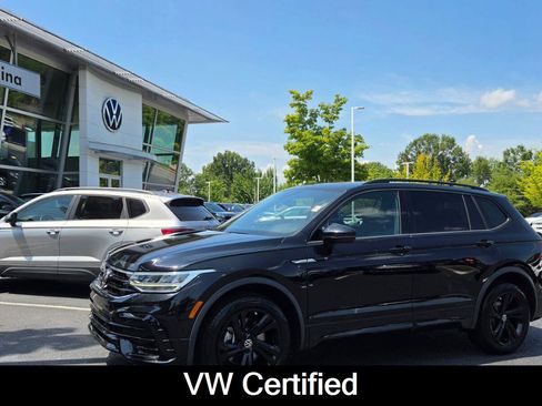 Used 2023 Volkswagen Tiguan SE R-Line FWD image 1