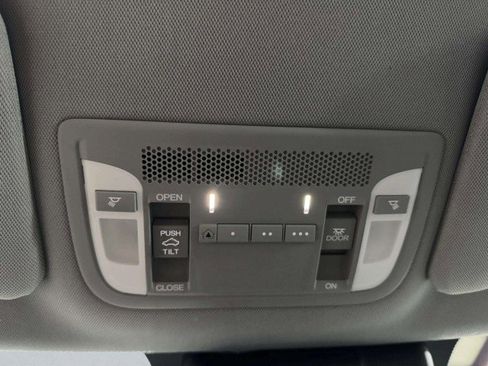 Used 2020 Acura ILX w/Premium Pkg image 34