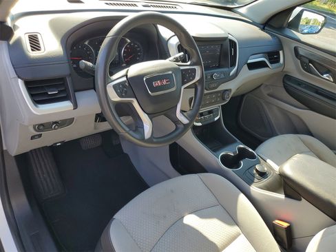 Used 2024 GMC Terrain SLE image 6