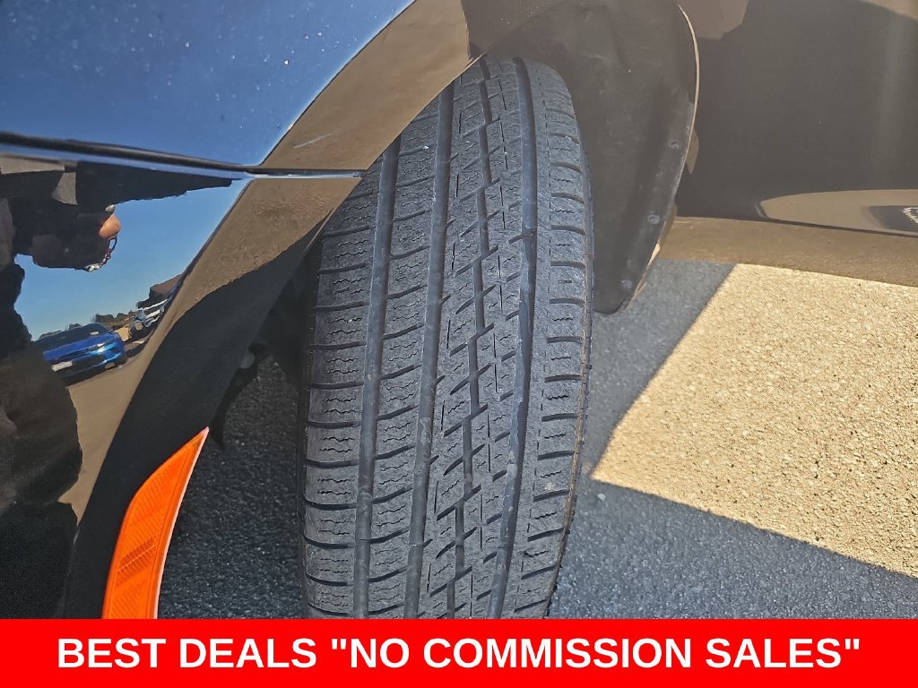 Used 2024 Chrysler Pacifica Touring-L FWD image 36