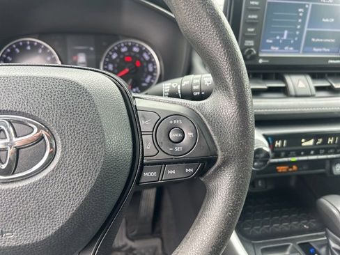 Used 2020 Toyota RAV4 XLE image 22