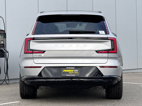 New 2025 Volvo EX90 Ultra image 4