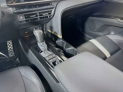 Used 2025 Toyota Camry SE FWD image 24