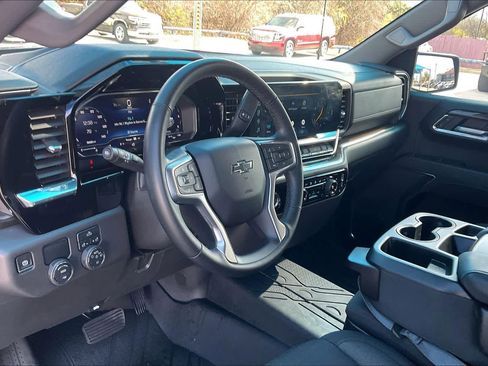 Certified 2024 Chevrolet Silverado 1500 RST image 18