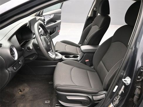 Used 2023 Kia Forte LXS image 10