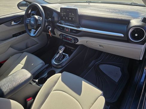 Used 2019 Kia Forte LXS FWD image 16