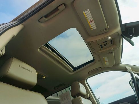 Used 2015 GMC Sierra 2500 Denali image 30