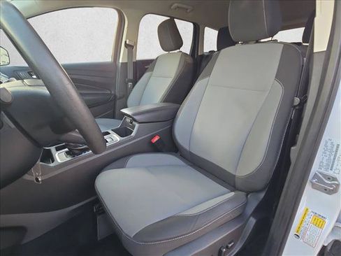 Used 2018 Ford Escape SE FWD image 15