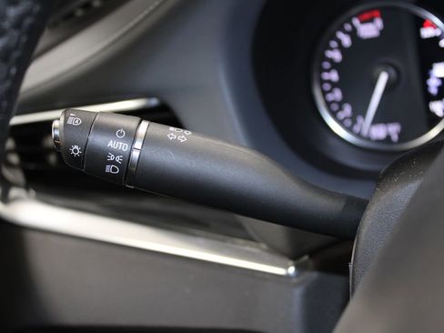 Used 2024 Buick Enclave Premium image 39