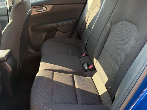 Used 2019 Kia Forte LXS FWD image 10