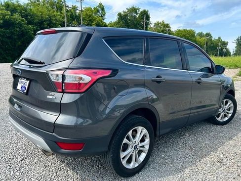 Used 2017 Ford Escape SE AWD/4WD image 4
