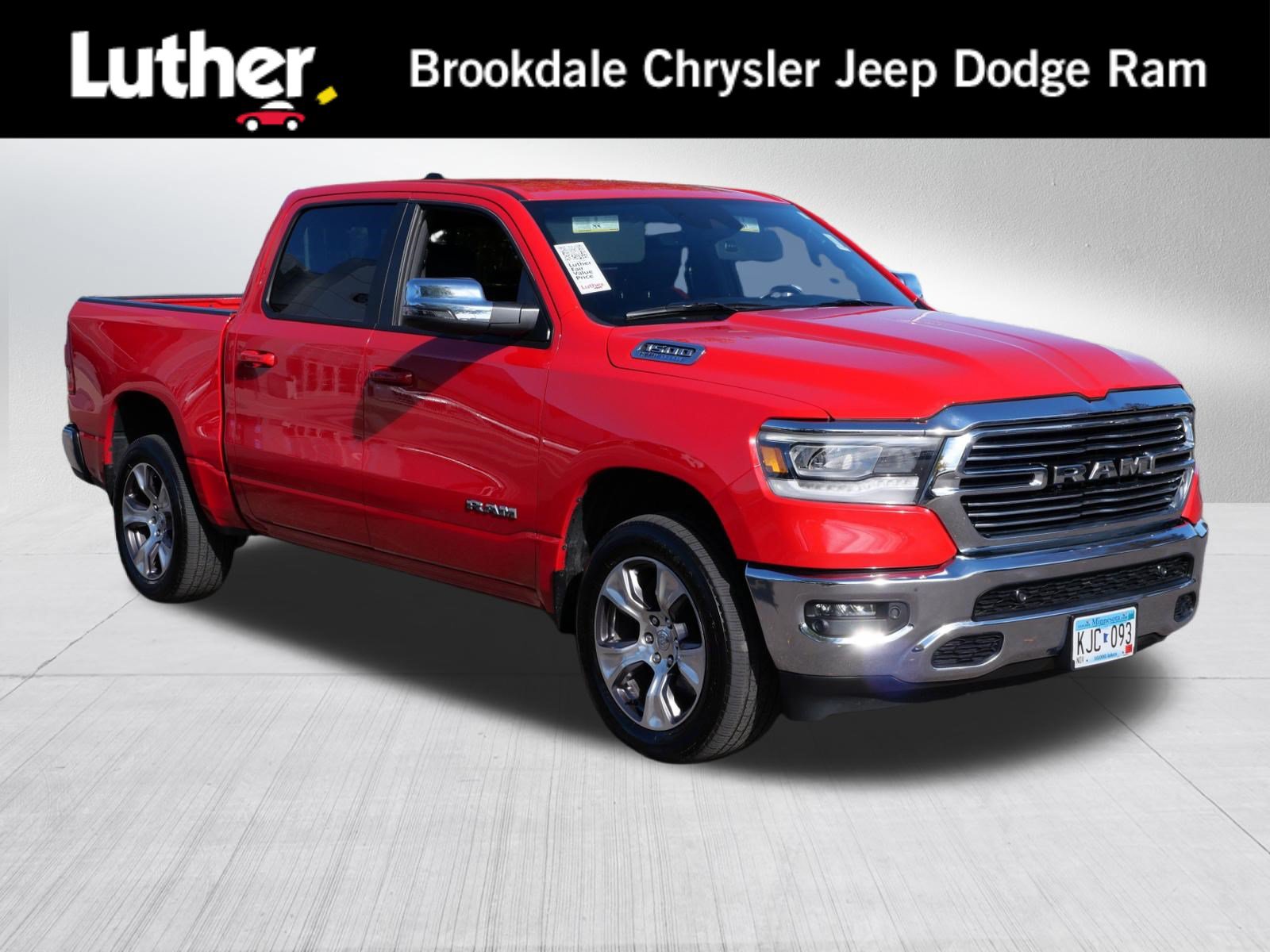 Used 2023 RAM 1500 Laramie AWD/4WD image 1