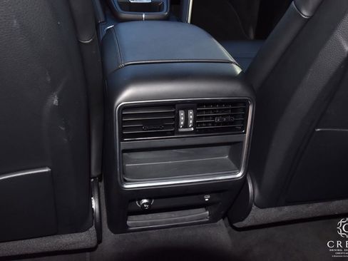 Used 2023 Porsche Cayenne image 10