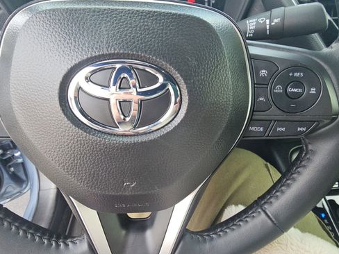 Certified 2025 Toyota Corolla SE FWD image 11