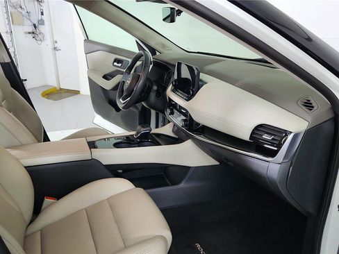 Certified 2023 Nissan Rogue SL w/ SL Premium Package image 37