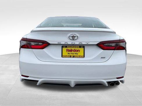 Used 2022 Toyota Camry SE image 7