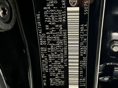 Certified 2020 Toyota Camry LE image 41