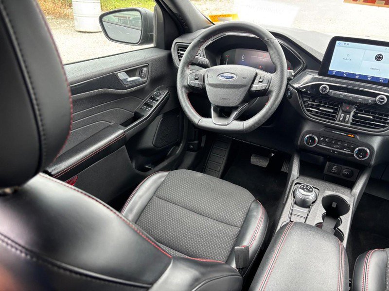 Used 2025 Ford Escape ST-Line FWD image 14