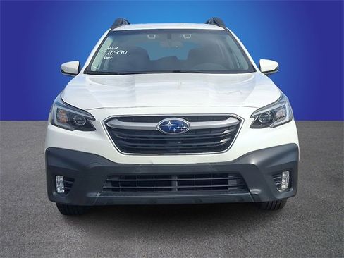 Used 2021 Subaru Outback Premium image 2