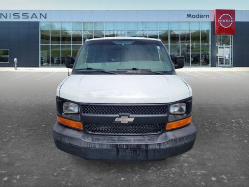 Used 2007 Chevrolet Express 3500 RWD image 2