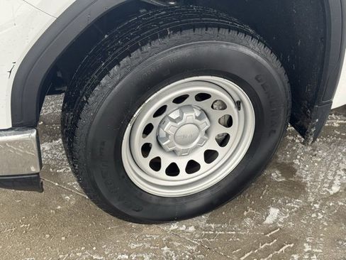 Certified 2022 GMC Sierra 1500 Pro w/ Convenience Package image 13