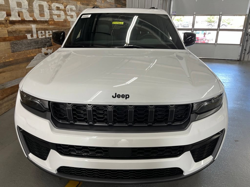 New 2026 Jeep Grand Cherokee Limited w/ Limited Altitude Package AWD/4WD image 41