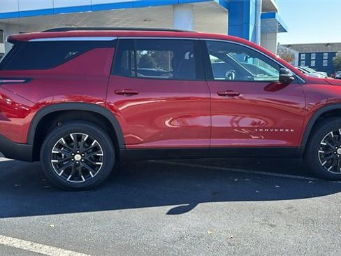 New 2026 Chevrolet Traverse LT image 8