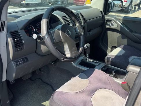 Used 2006 Nissan Pathfinder S AWD/4WD image 2