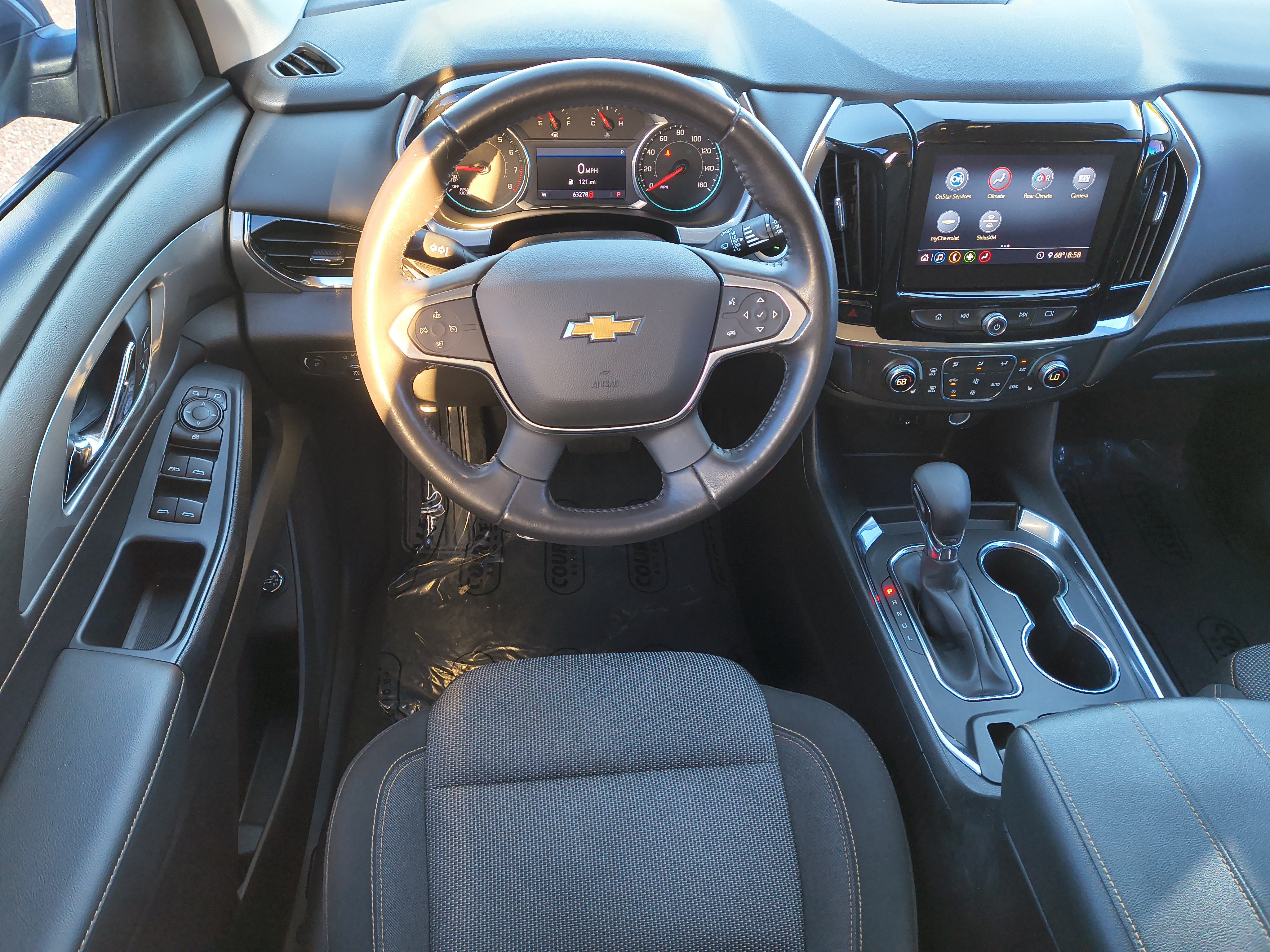 Used 2021 Chevrolet Traverse LT FWD image 13