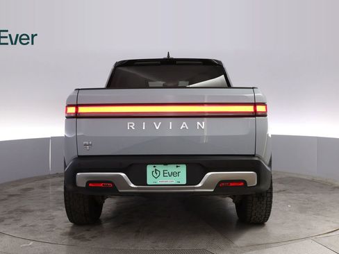 Used 2023 Rivian R1T Adventure image 15