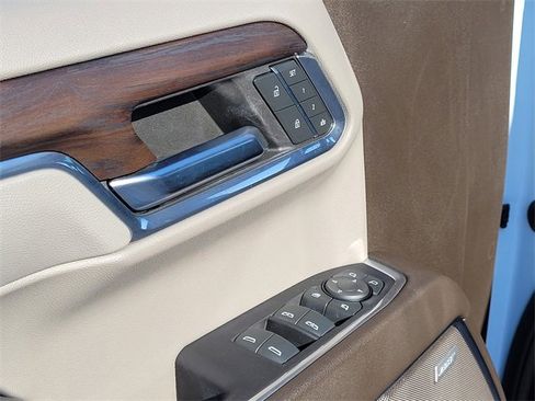 Used 2023 GMC Sierra 1500 SLT image 23