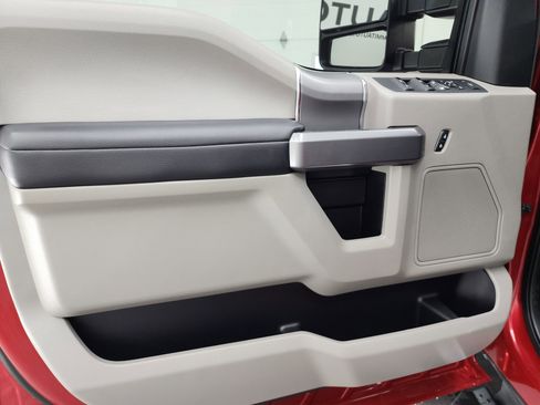 Used 2021 Ford F250 XLT w/ XLT Premium Package image 37