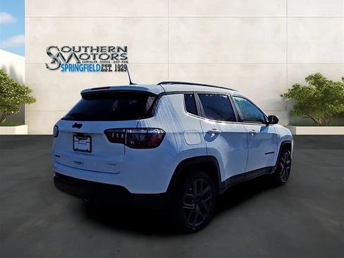 New 2026 Jeep Compass Latitude AWD/4WD image 33