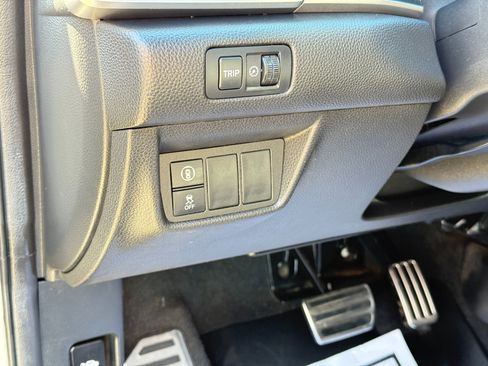 Used 2019 Honda Accord Sport image 17