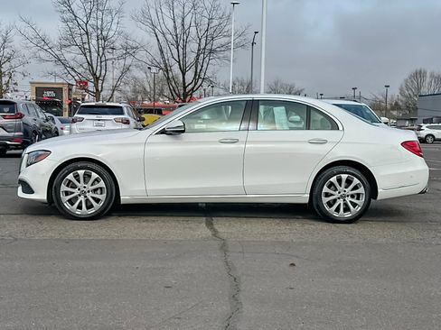 Used 2018 Mercedes-Benz E 300 4MATIC image 7