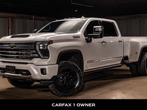 Used 2024 Chevrolet Silverado 3500 High Country w/ Technology Package AWD/4WD image 5