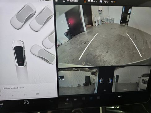 Used 2020 Tesla Model Y Long Range image 18