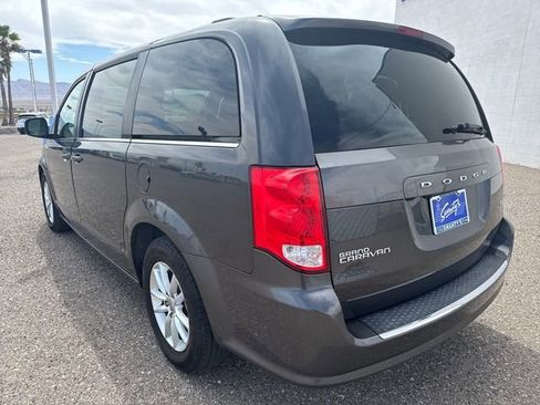 Used 2019 Dodge Grand Caravan SXT FWD image 3