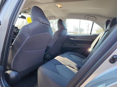 Used 2023 Toyota Camry LE image 10