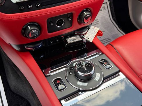 Used 2020 Rolls-Royce Wraith RWD image 45