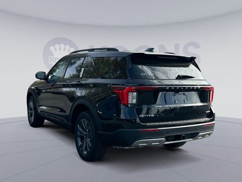 New 2026 Ford Explorer Active w/ Active Comfort Package image 4