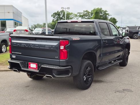 Used 2021 Chevrolet Silverado 1500 LT Trail Boss w/ Bed Protection Package AWD/4WD image 8